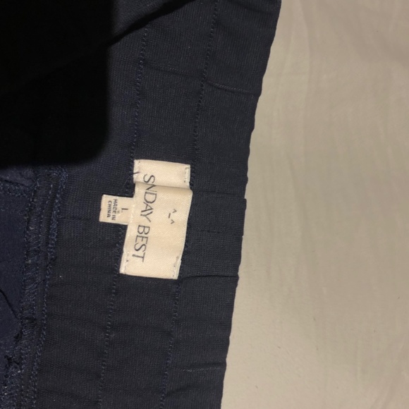 aritzia floral jogger - Picture 5 of 5